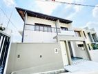 Beautiful Family Home for Sale Near Kesbewa