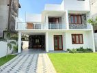 Beautiful House for Sale in Athurugiriya