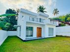 Beautiful Luxury house In Gampaha,Delgoda