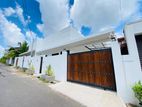 Beautiful Modern House for Sale in Athurugiriya