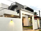 Beautiful up House for Sale in Negombo Area