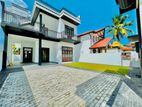 Beauty, Elegant Designs Box Modern New Luxury House for Sale Negombo