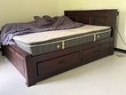 Bed 6x6.5 Feet