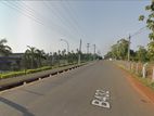 බෙන්ජි ඇඟලුම් කර්මාන්ත ශාලාව අසල වටිනා ඉඩම් කැබලි 2ක් විකිණීමට -විලත්තව