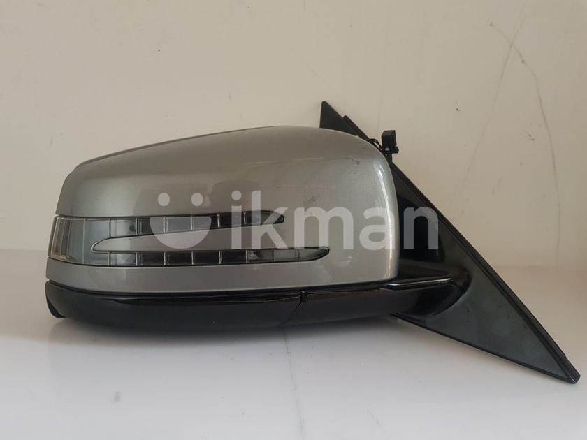 Benz W204 Side Mirror’s in Mount Lavinia ikman