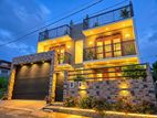 Best Quality Mordern 3 Storied House in Kahatuduwa