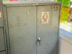 භාවිත කළ හොඳ තත්වයේ Metal Office Almirah / Cupboard