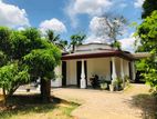 බිබිල නගරයට ආසන්නයෙන් අගනා නිවසක් වහාම විකිණීමට ඇත