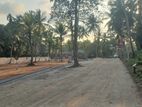 බිම්කොටස් කඩවත ඉදිගහමුල හංදියට 2.5km