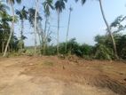 බියගම වෙළෙඳ කලාපයට ආසන්නව නේවාසික බිම් කොටස්