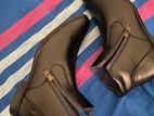 Black colour formal boots
