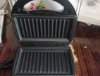 Black + Decker 3 in 1 Grill & Waffle Maker 750W (TS2090)