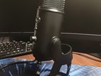 Blue Yeti Blackout USB Microphone