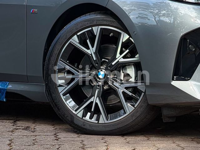 BMW 220I 2025 photo 4