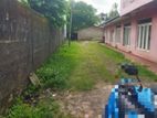 Boralesgamuwa : 34 Perches Land with Old House for Sale