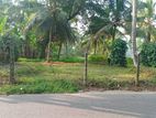 Boralesgamuwa: 40 perches Bare Land for rent
