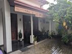 BORALESGAMUWA : 5-BR (10P) MODERN 3-STOREY HOUSE FOR SALE