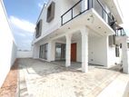 Boralesgamuwa Brand New Luxury House for Sale