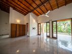Boralesgamuwa Gangarama Road Luxury House Available For Rent