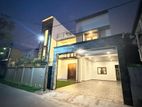 Borelasgamuwa Luxury 5 Bedroom house for sale