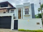 බොරලැස්ගමුවෙන් කුඹුරකට මායිම් සුවිසල් සුකෝපබෝගී තෙමහල් නිවස විකිනීමට