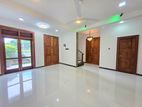 Box Type Luxury House For Sale in Kahatuduwa