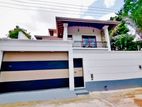 Brand New 10 Perch 05 Bedrooms Luxury House In Piliyandala