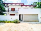 Brand New 12 P With Valuable House in Athurugiriya