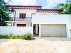 Brand New 12 P With Valuable House In Athurugiriya