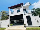 Brand New 2-Story House with Rooftop Kadawatha