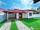 Brand new 3 Bedrooms House for sale in Kottawa Kiriwaththuduwa