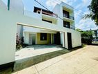 Brand New 3-Storied House for Sale in Maharagama, arawwala