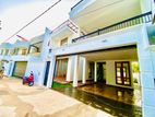 Brand New 3 Storied House for Sale in Piliyandala City.