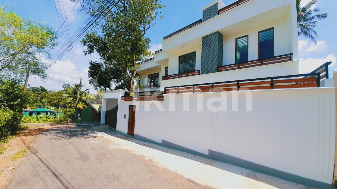 Brand New 3 Storied House for Sale, Piliyandala ikman