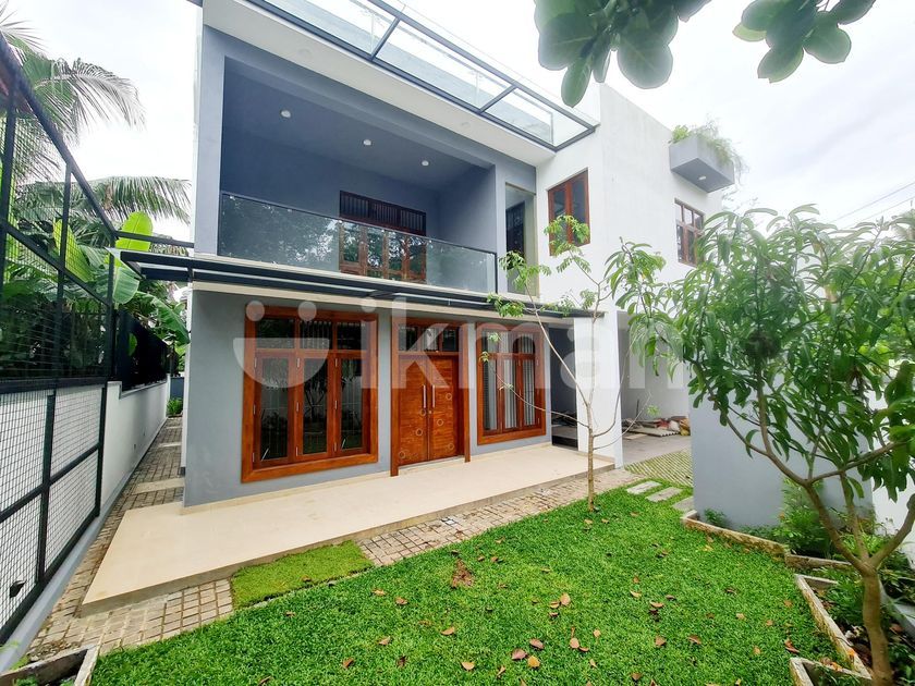 Brand New 3 Story House for Sale in Kottawa ikman