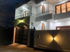 Brand New 3st Luxury House for Sale in Athugiriya