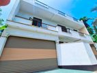 Brand new 4 Bedrooms House for sale in Piliyandala Madapatha Road