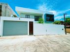 Brand new 4 Bedrooms House for sale Kottawa