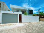 Brand New 4 Bedrooms House for Sale Kottawa