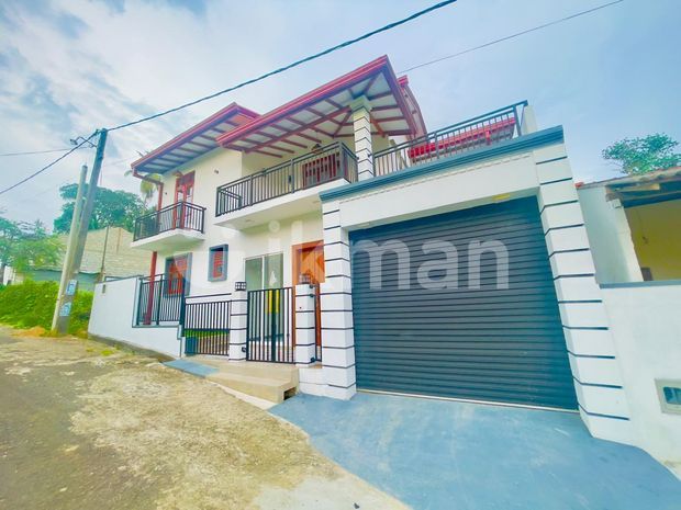 Brand New 5 Bedroom House For Sale In Polgasowita. Prime Location