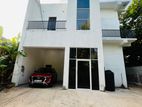 Brand New 6 Bedroom House for Rent at Delkanda, Nugegoda (EM086AF)