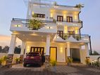 Brand New 8 Bed Rooms Apartment House For Sale in Negombo