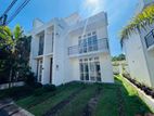 BRAND NEW CONDITIONAL LUXURY HOUSE FOR SALE IN PILIYANDALA