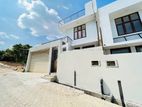 Brand-New House For Sale Wanaguru Mw, Kottawa - 4 Bed / 3 Bath