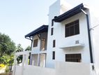 Brand New House in Gampaha Yakkala Kandy Road Y 104