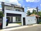 Brand-New House in Kottawa Dolekade Junction - 400 meters to 280 Bus Rd