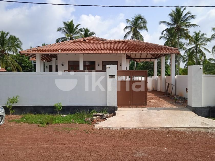 Brand New House in Pannala ikman.lk