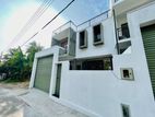 Brand New House Sale in Thalawathugoda