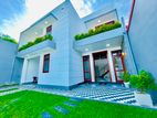 Brand New Large Garden With Luxury Design House in Piliyandala