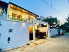 Brand-New Luxury 2-Storey Home – Rathnarama Road, Arangala